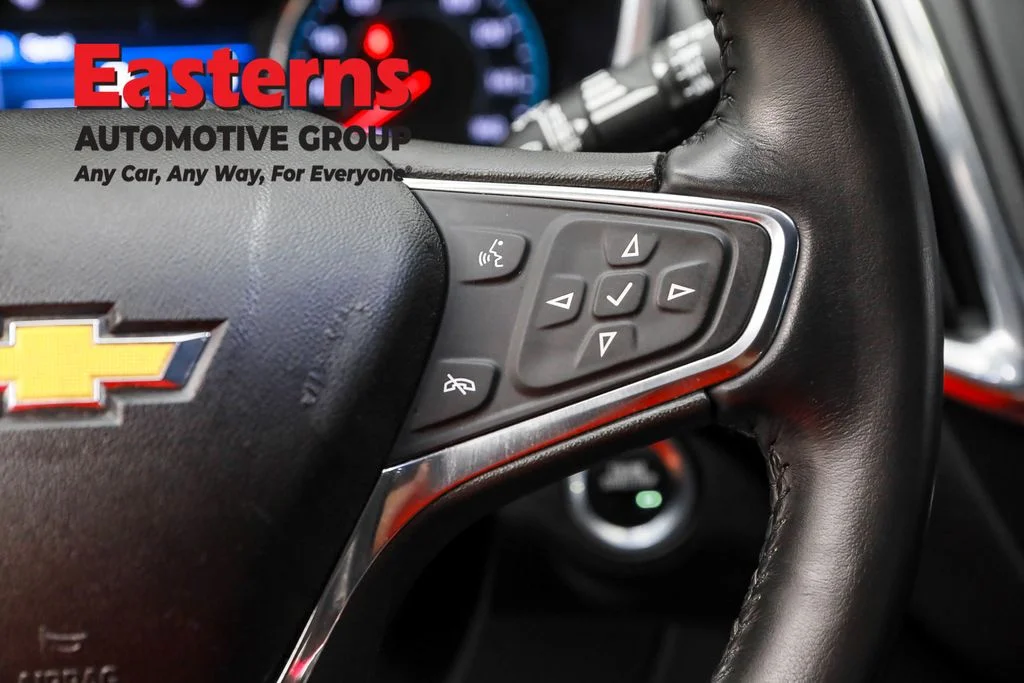 Used 2020 White Chevrolet LT image 16