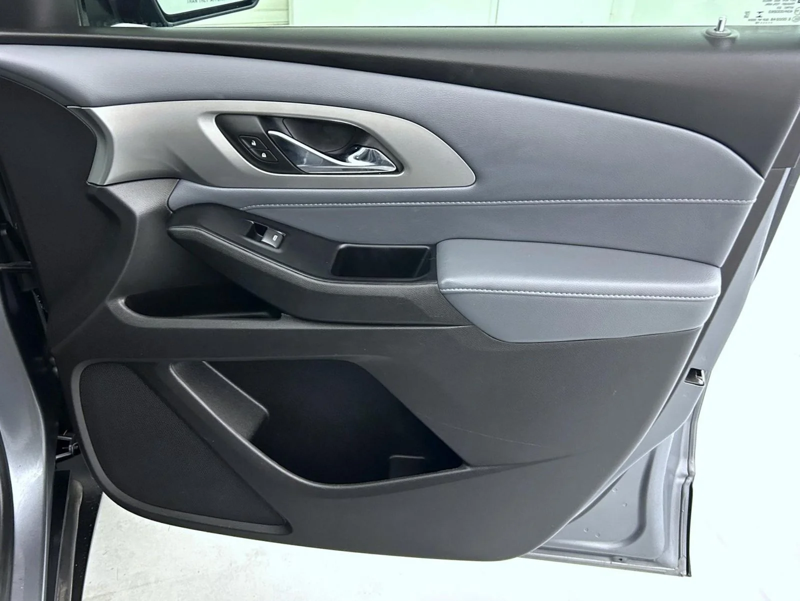 Used 2019 Gray Chevrolet LT image 16