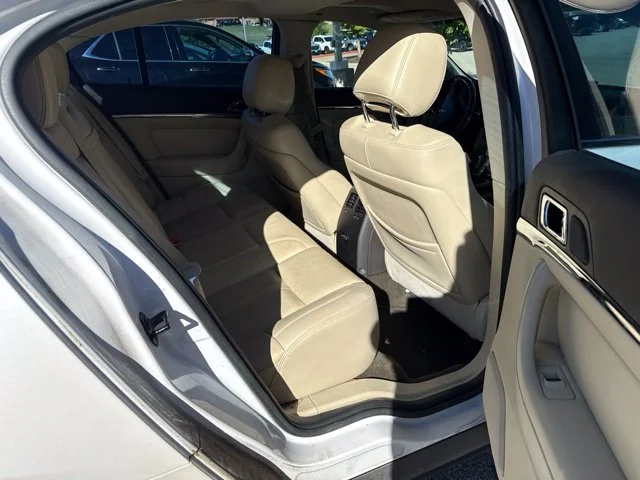 Used 2014 White Lincoln EcoBoost image 6