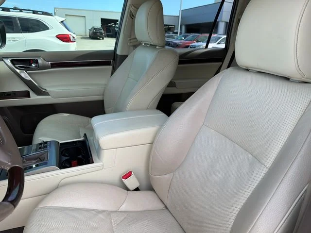 Used 2019  Lexus 460 image 20