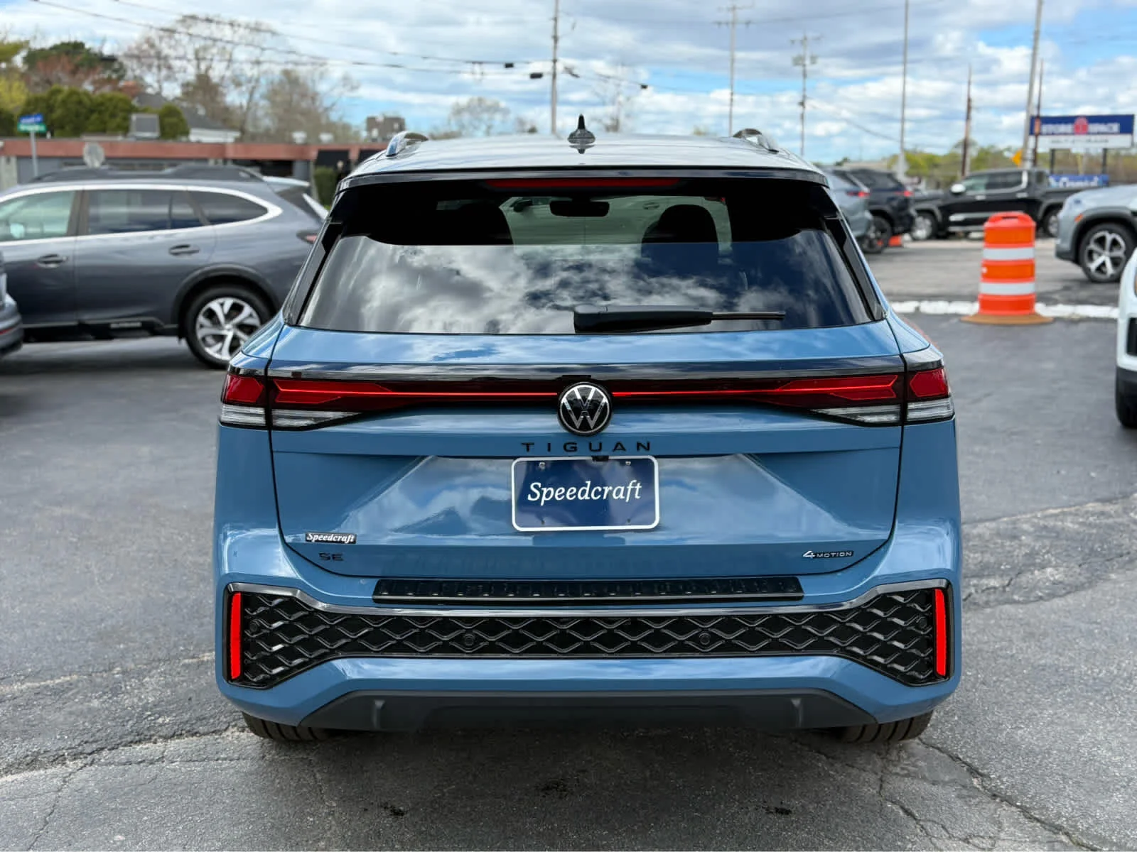New 2026 Monterey Blue w/Deep Black Roof Volkswagen SE R-Line Black image 6