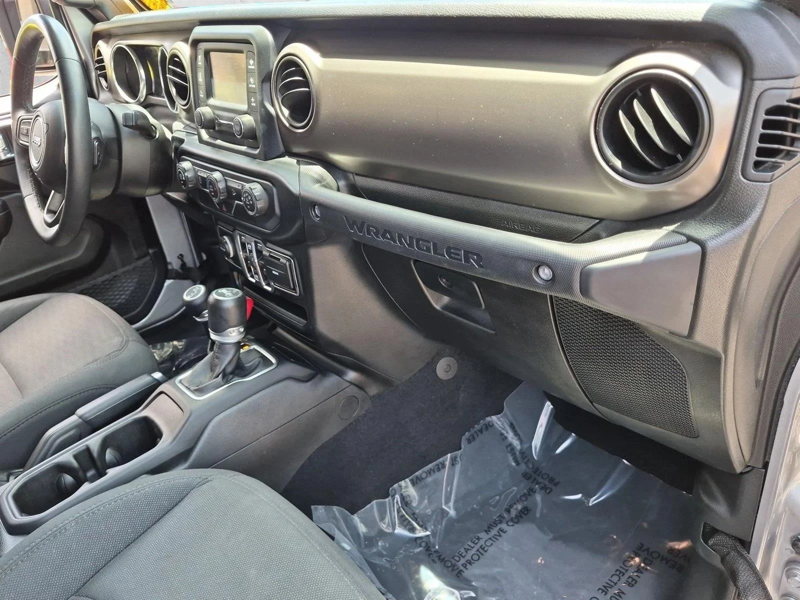 Used 2019 Billet Silver Metallic Clearcoat Jeep Sport S image 22