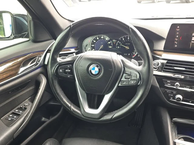 Used 2019 Black BMW 530i image 33