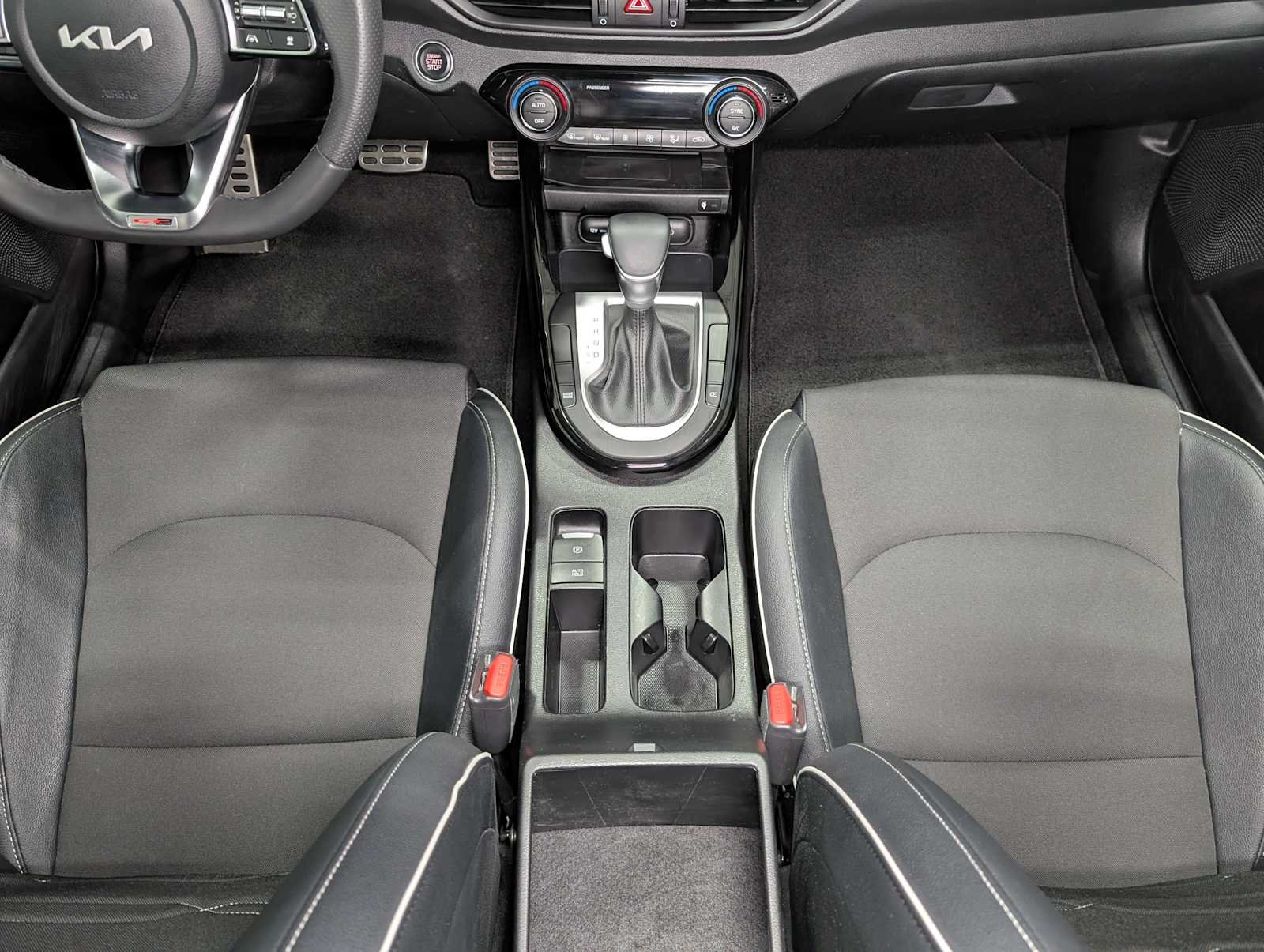 Certified Used 2024 Gravity Gray Kia GT-Line image 20