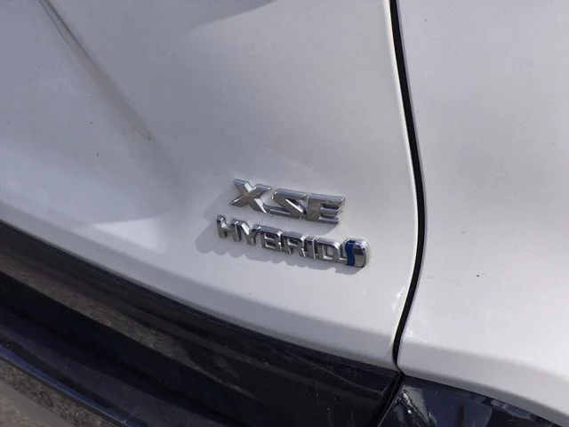 Used 2023 Wind Chill Pearl/Midnight Black Metallic Toyota XSE image 5