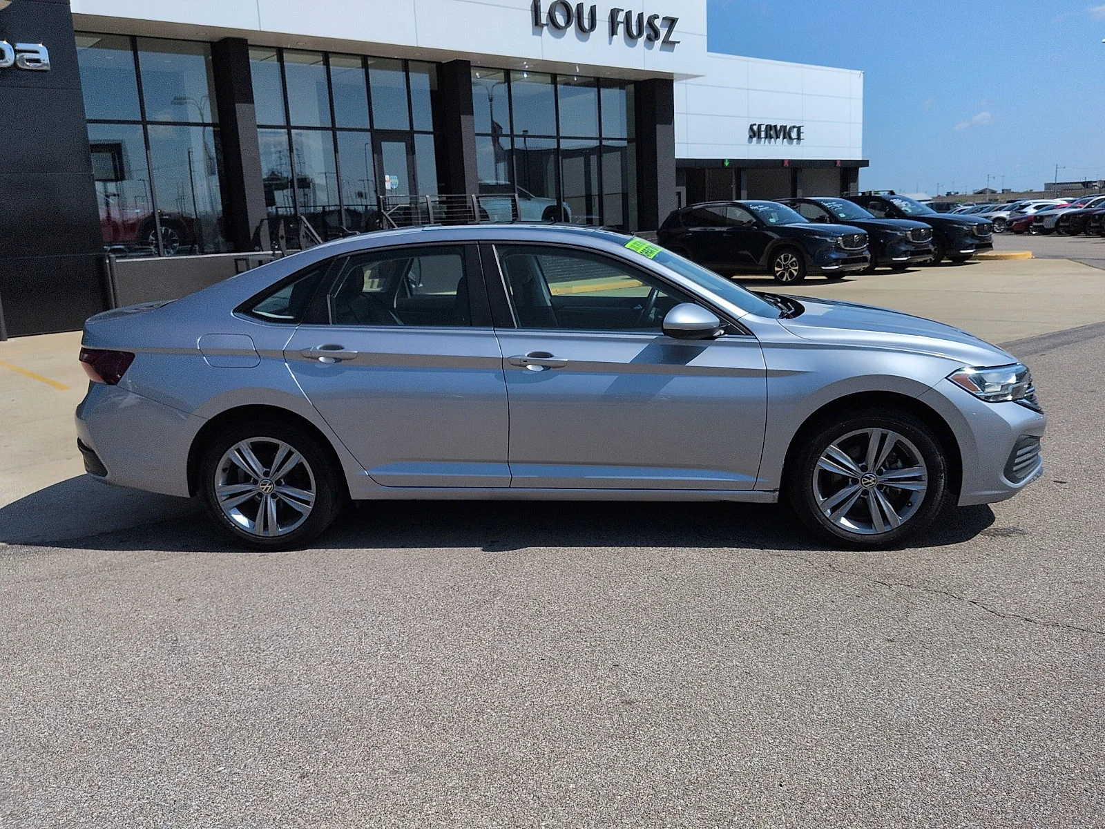 3VW7M7BU0RM002687