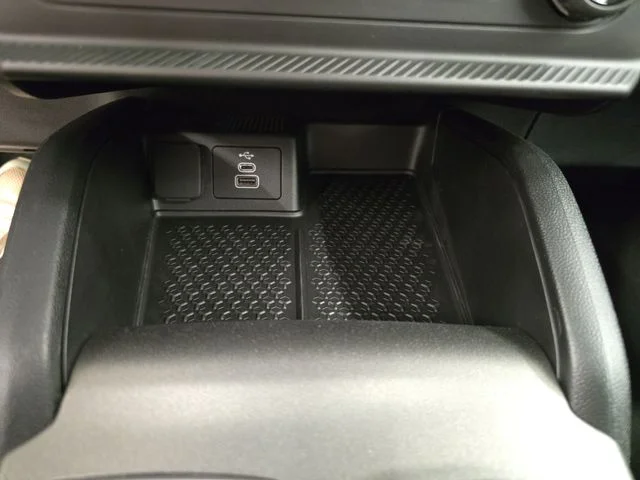 New 2026 Shadow Black Ford Outer Banks® image 28