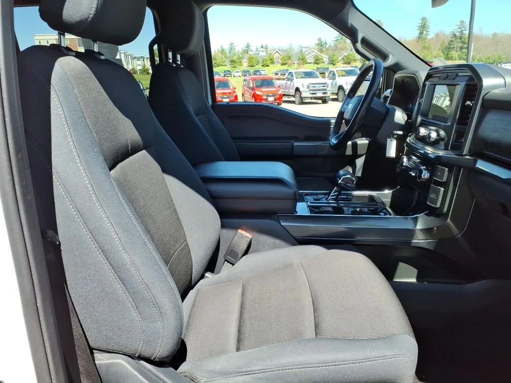 Used 2022 White Ford XLT image 10