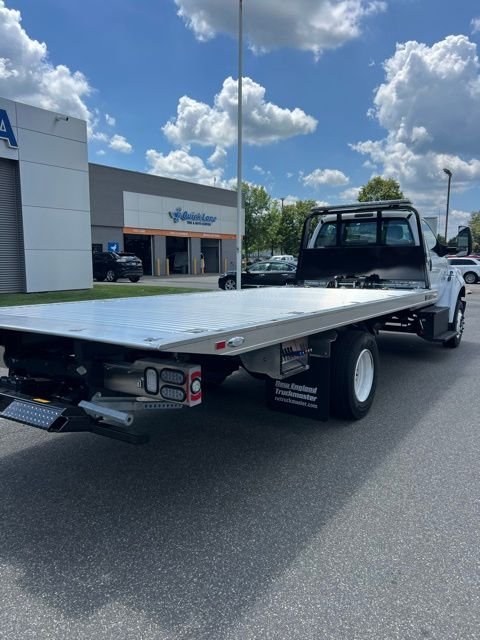 2024 Ford F-650 - Photo 10