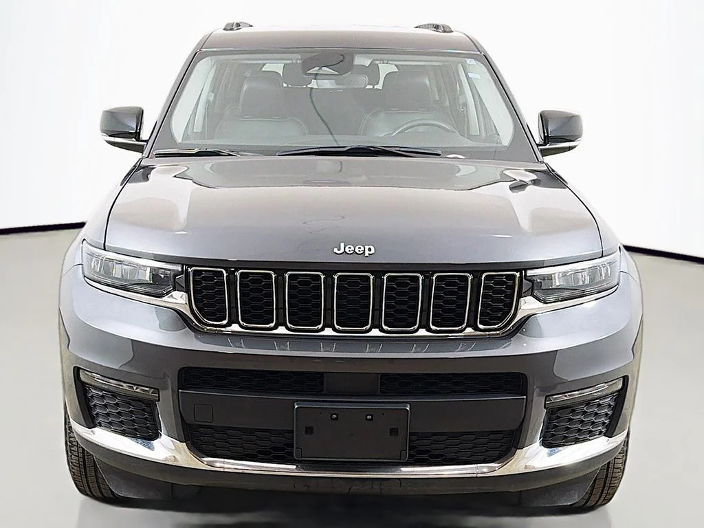 Used 2024 Metallic Jeep Limited image 14