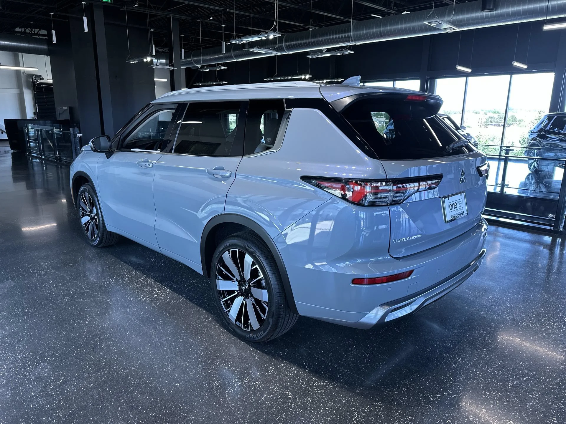 New 2026 Moonstone Gray Metallic Mitsubishi SEL image 6