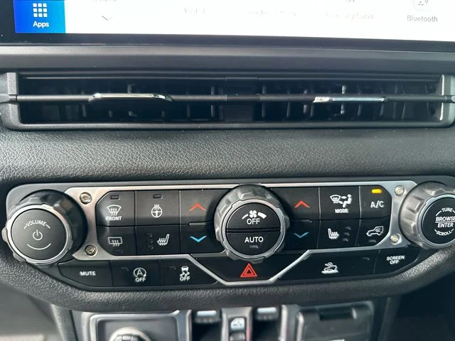 Used 2024 Gray Jeep Sport S image 19