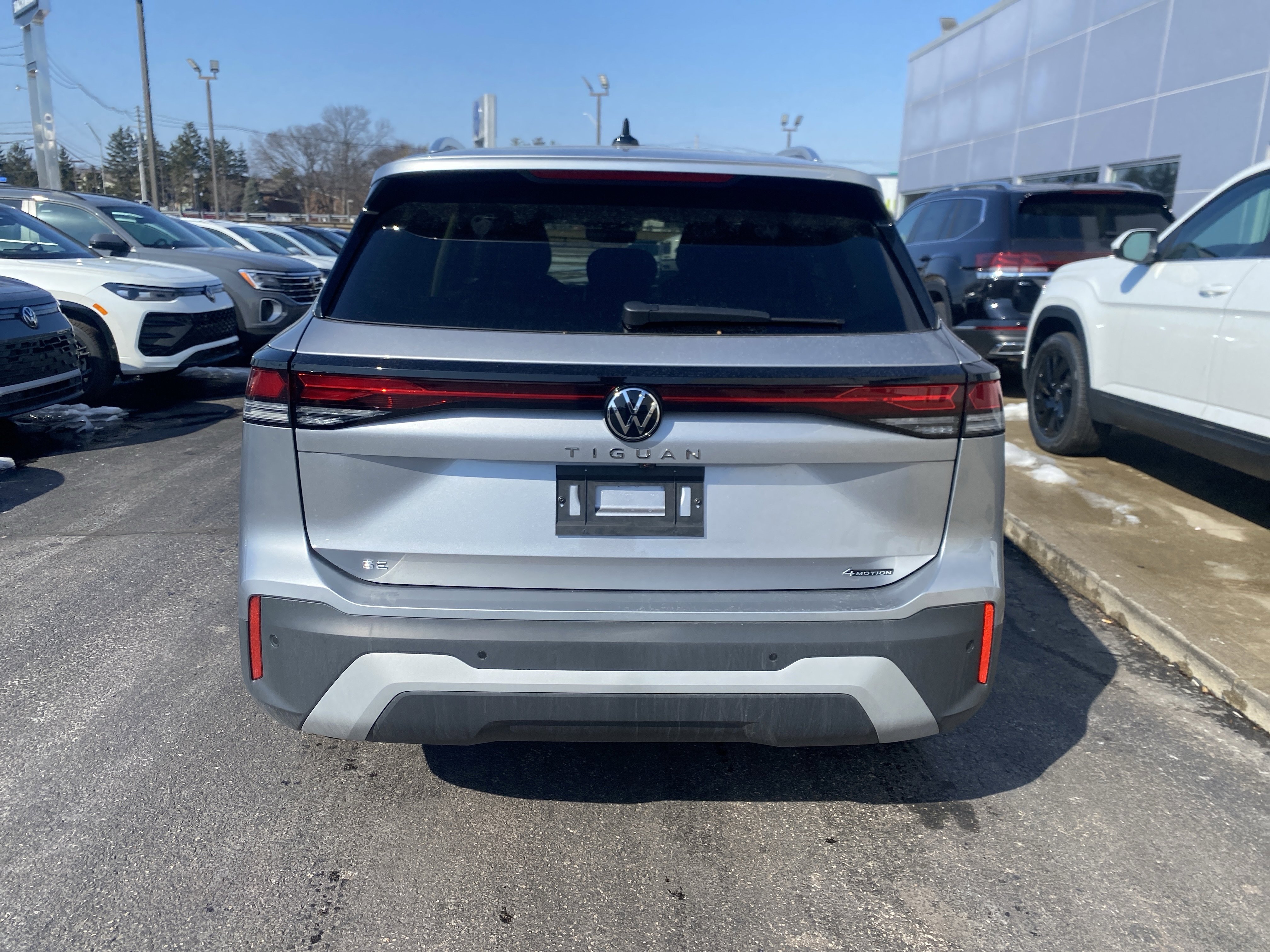 New 2026 Pyrite Silver Metallic Volkswagen SE image 6