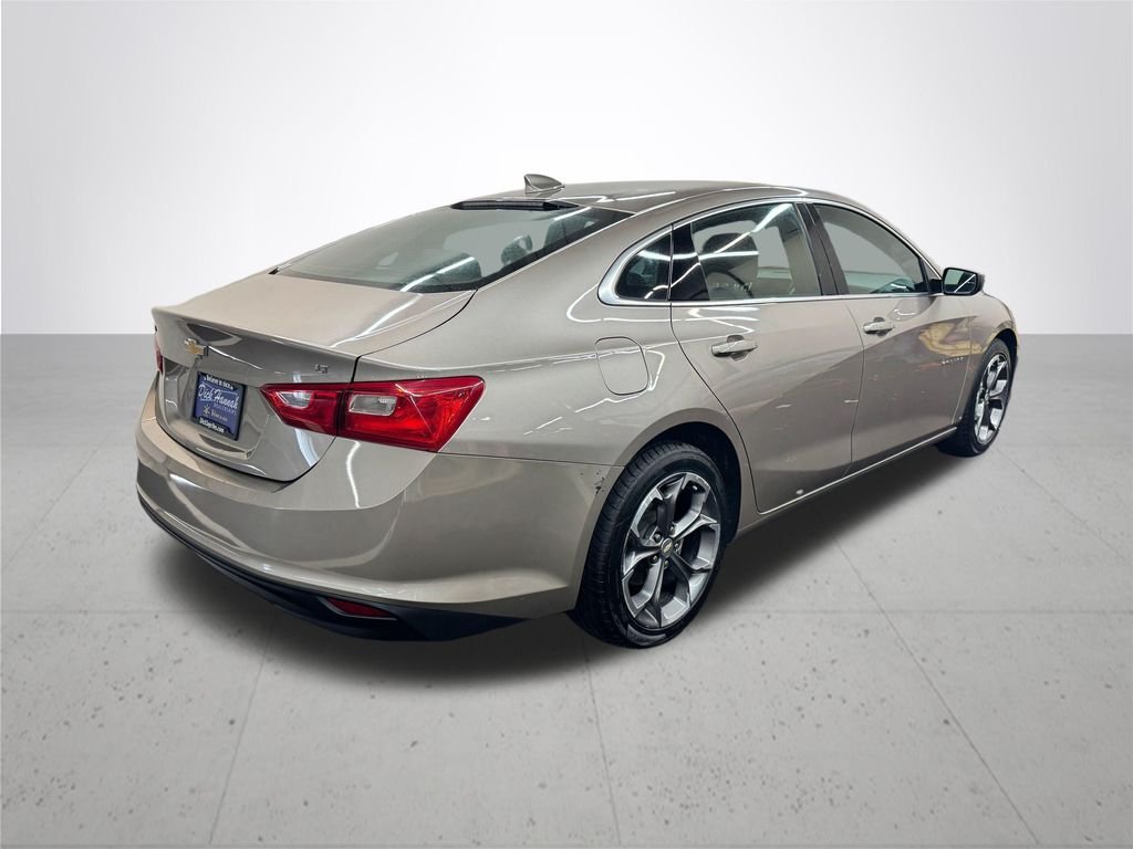 Used 2023 Gray Chevrolet LT image 7