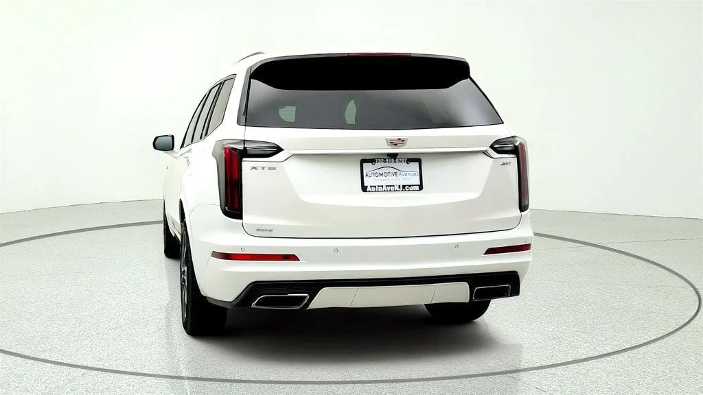 Used 2024 Crystal White Tricoat Cadillac AWD 4dr Sport w/ Six-Person Seating image 6
