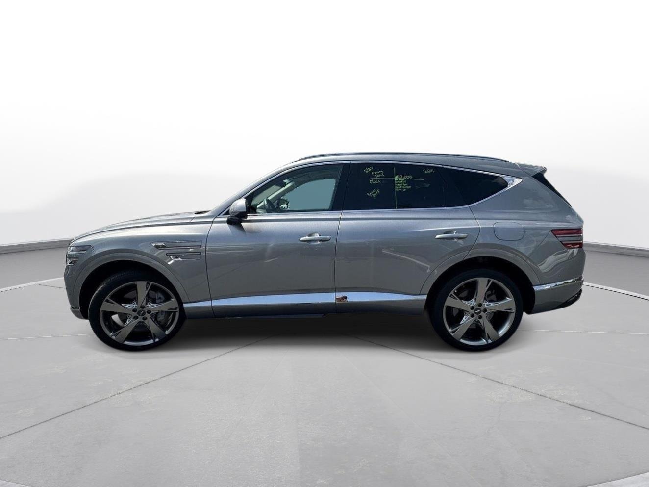 Used 2022 Savile Silver Genesis 4DR AWD 25T image 9