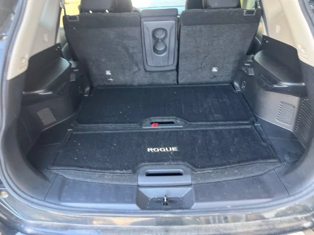 Used 2019 Magnetic Black Pearl Nissan S image 12