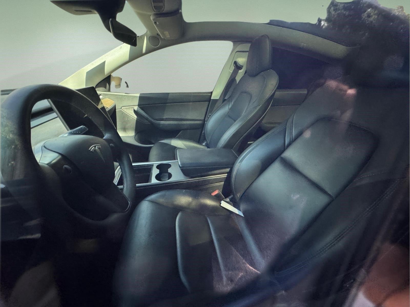 Used 2022  Tesla Performance image 3