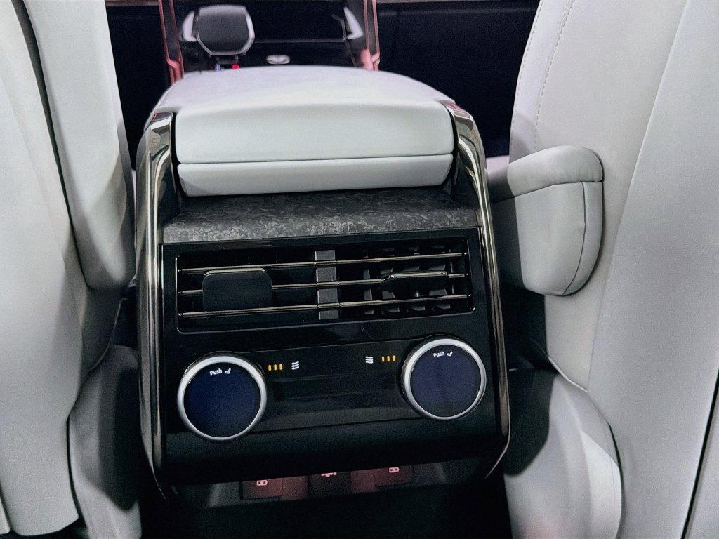 Certified Used 2024 White Land Rover SE image 27