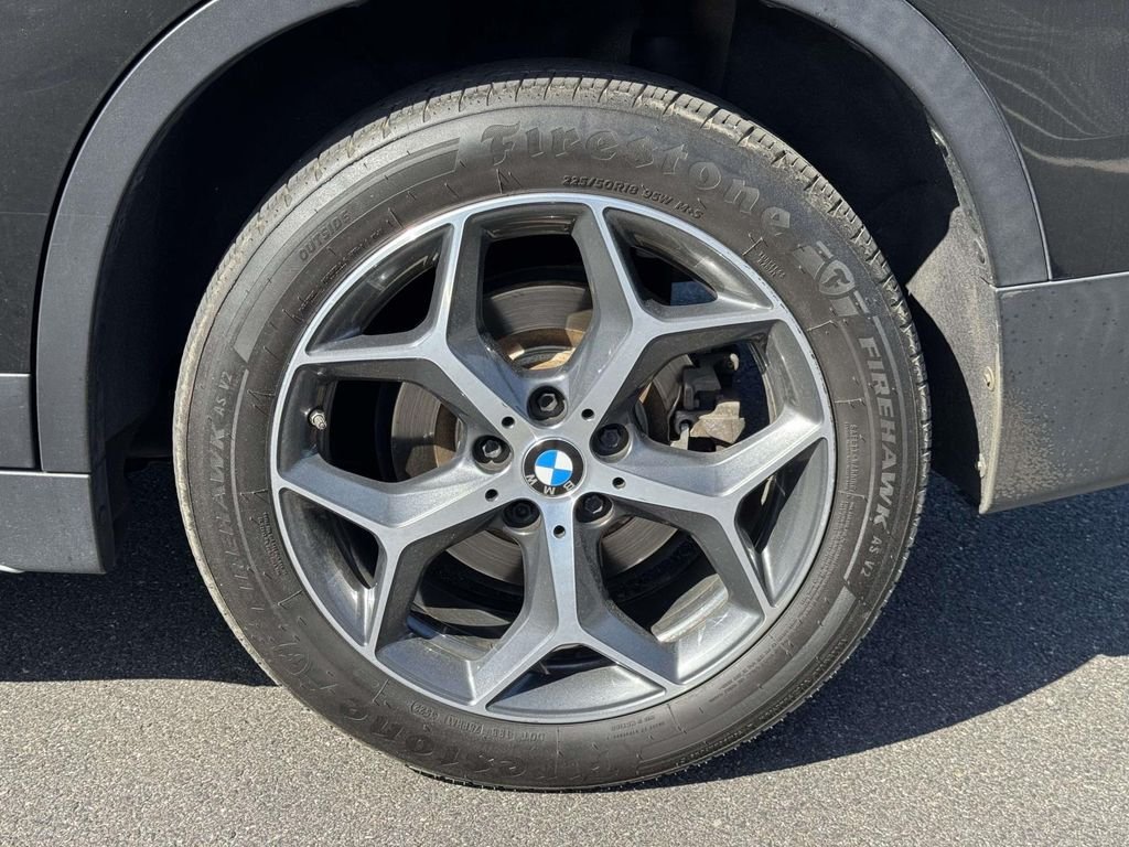 Used 2018 Black BMW sDrive28i image 12