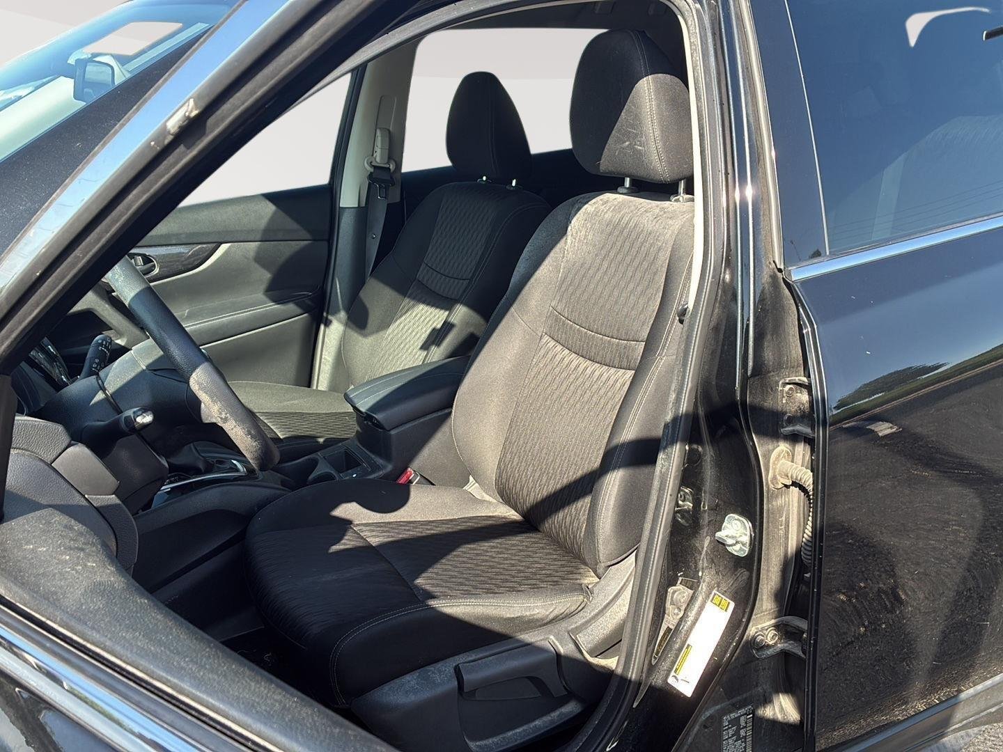 Used 2020 Magnetic Black Pearl Nissan S image 3