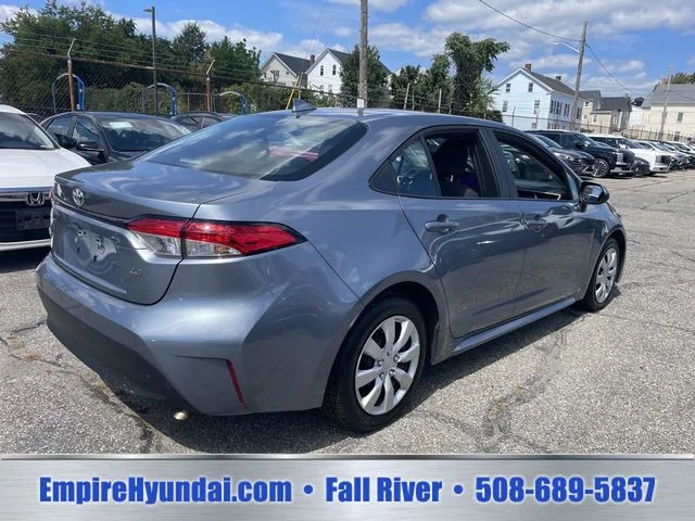 Used 2025  Toyota LE image 7