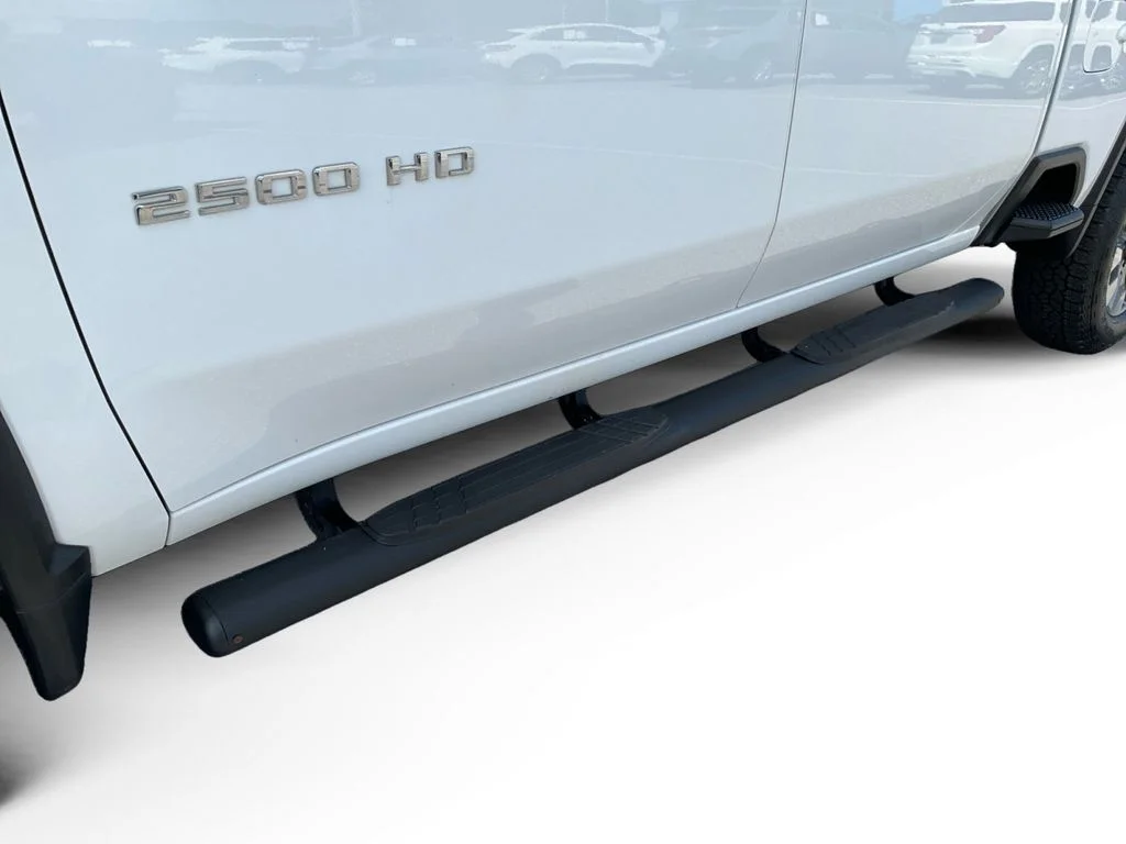 Used 2024 White Chevrolet Custom image 17