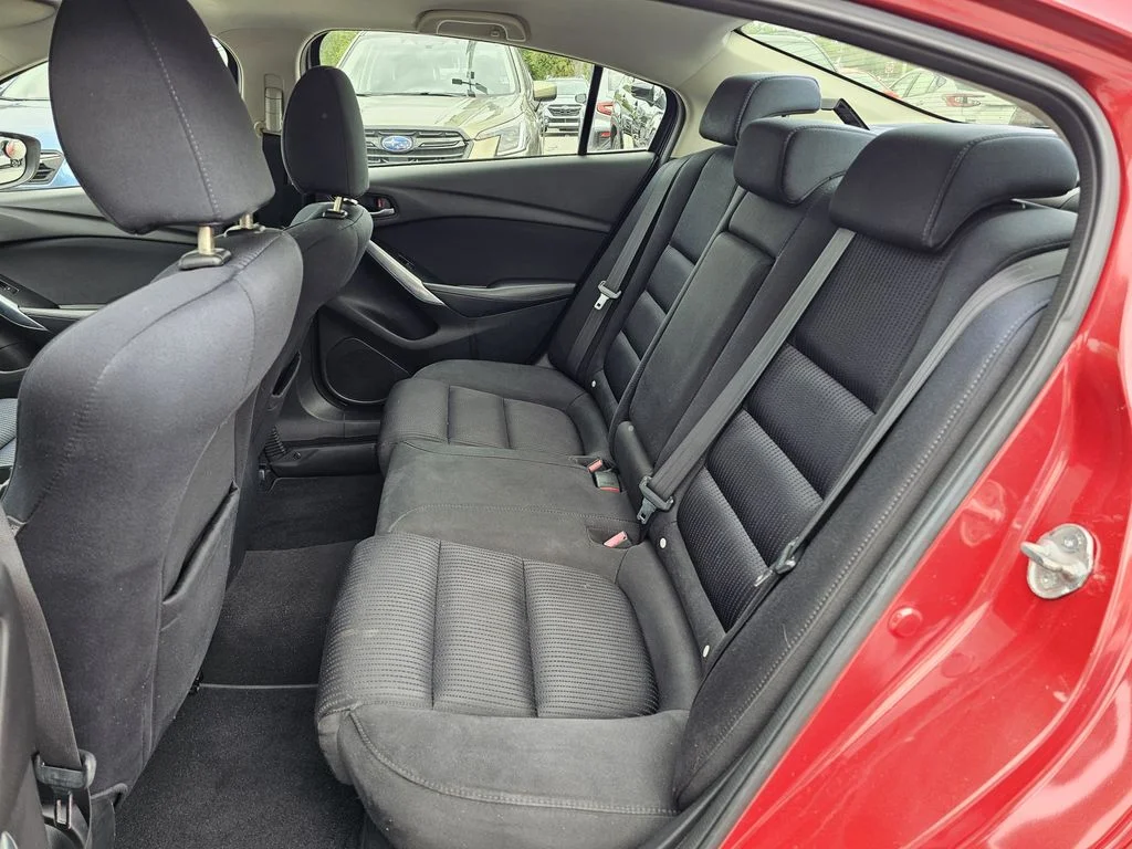 Used 2015 Red Mazda i Sport image 15