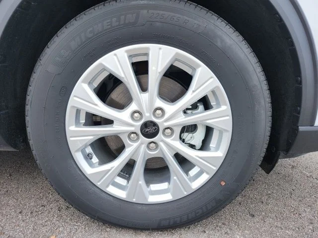 New 2026 Oxford White Ford Active® image 12