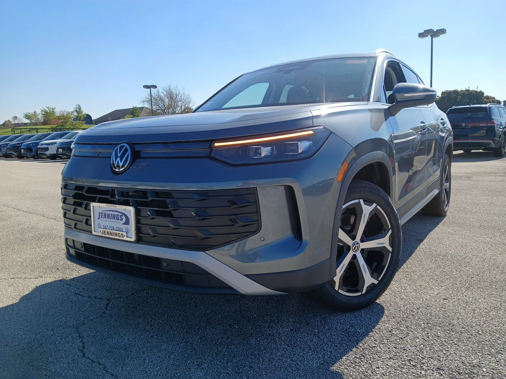 New 2026 Platinum Gray Metallic Volkswagen SE image 30