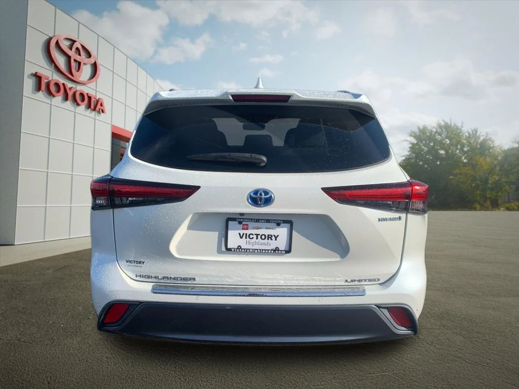 Used 2020 White Toyota Limited image 4