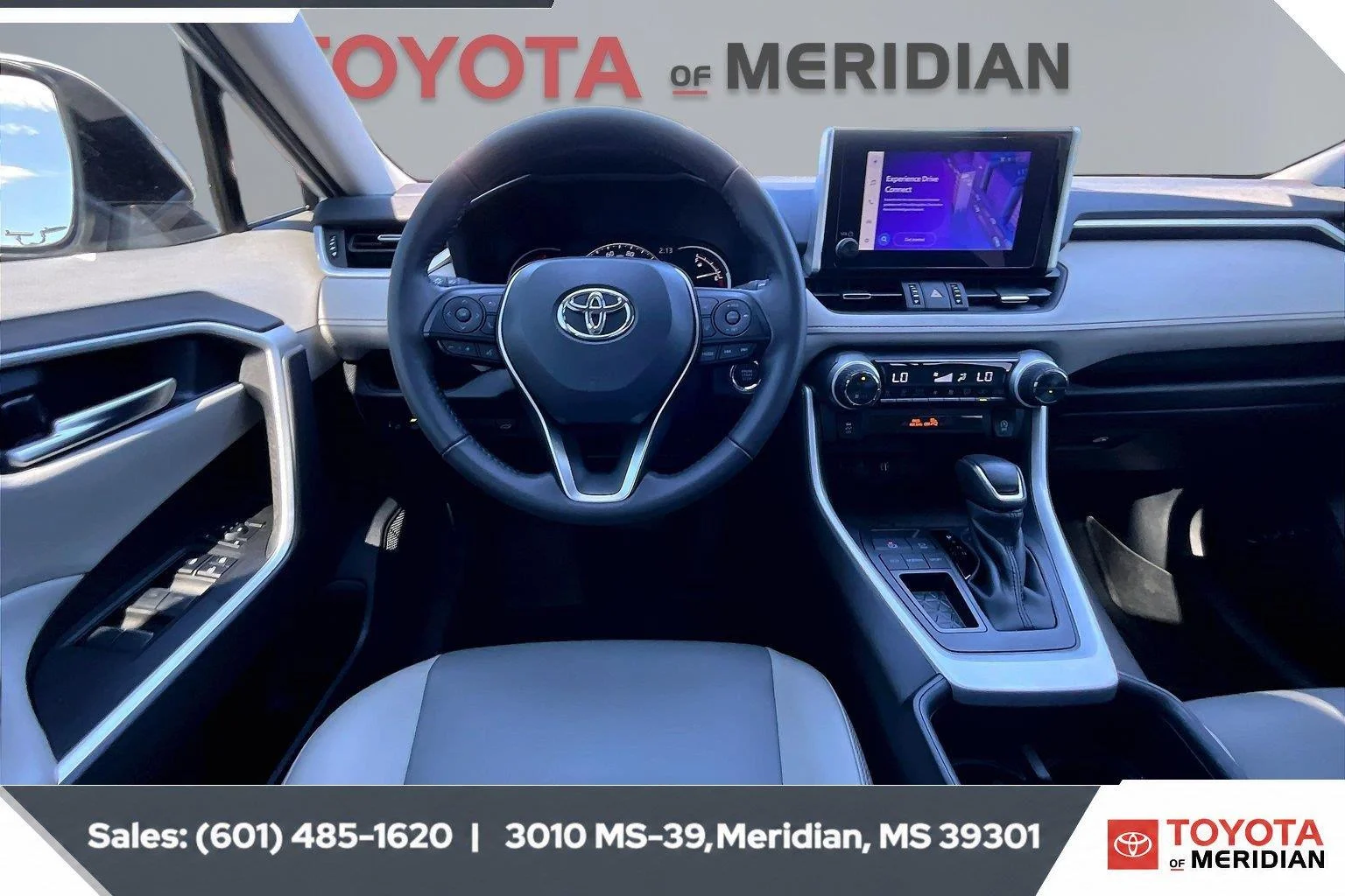 Used 2025 Wind Chill Pearl Toyota XLE Premium image 5