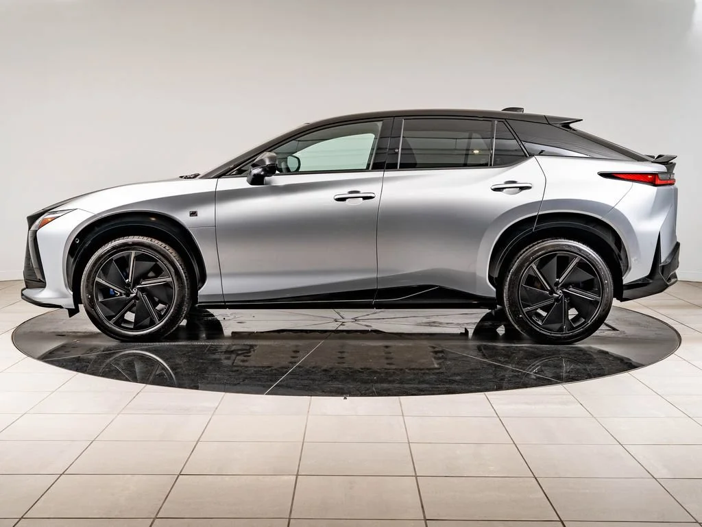 New 2026 Onyx Black Lexus 550e F Sport image 5
