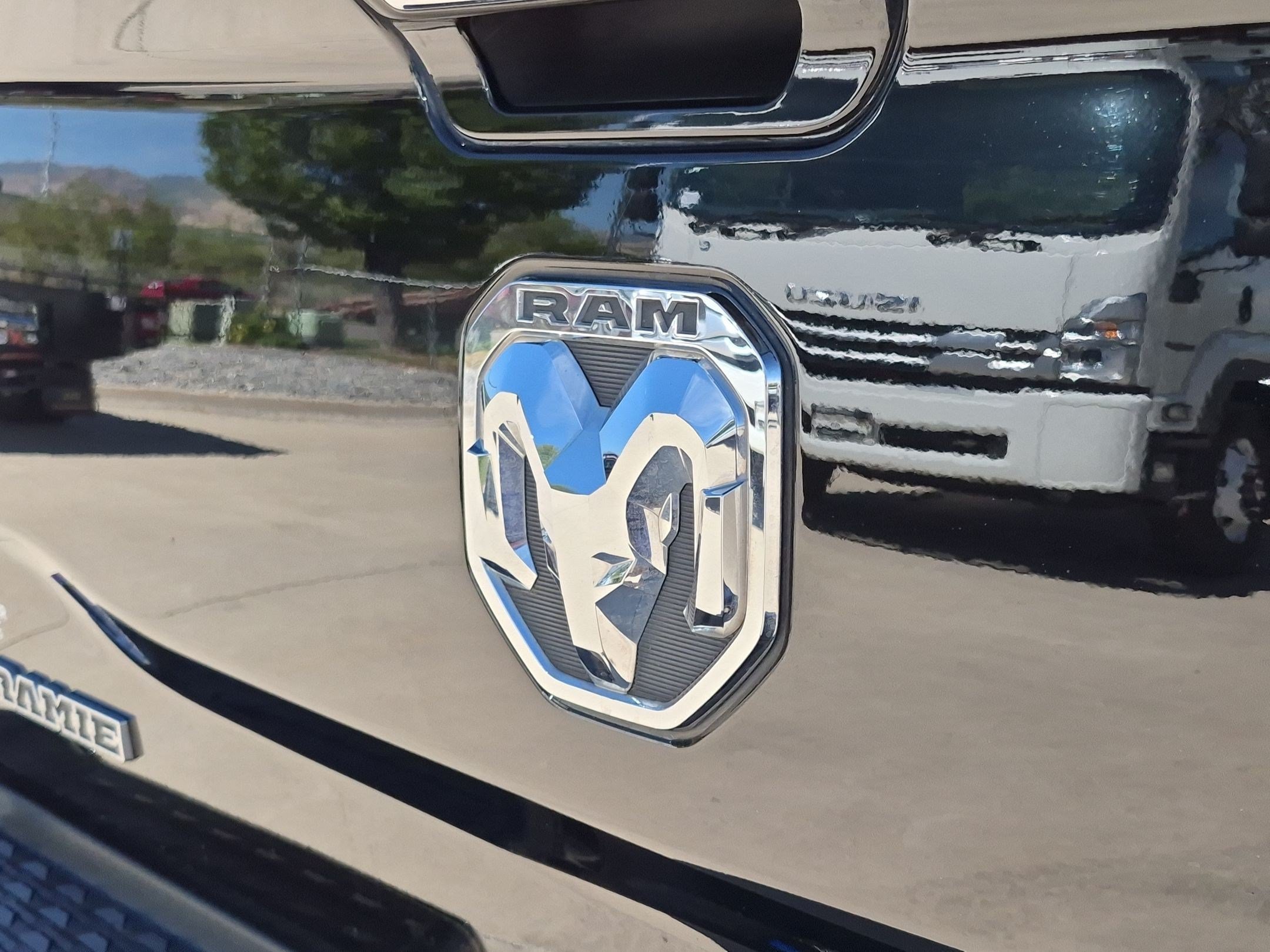 Used 2021 Diamond Black Crystal Pearlcoat Ram Laramie image 13