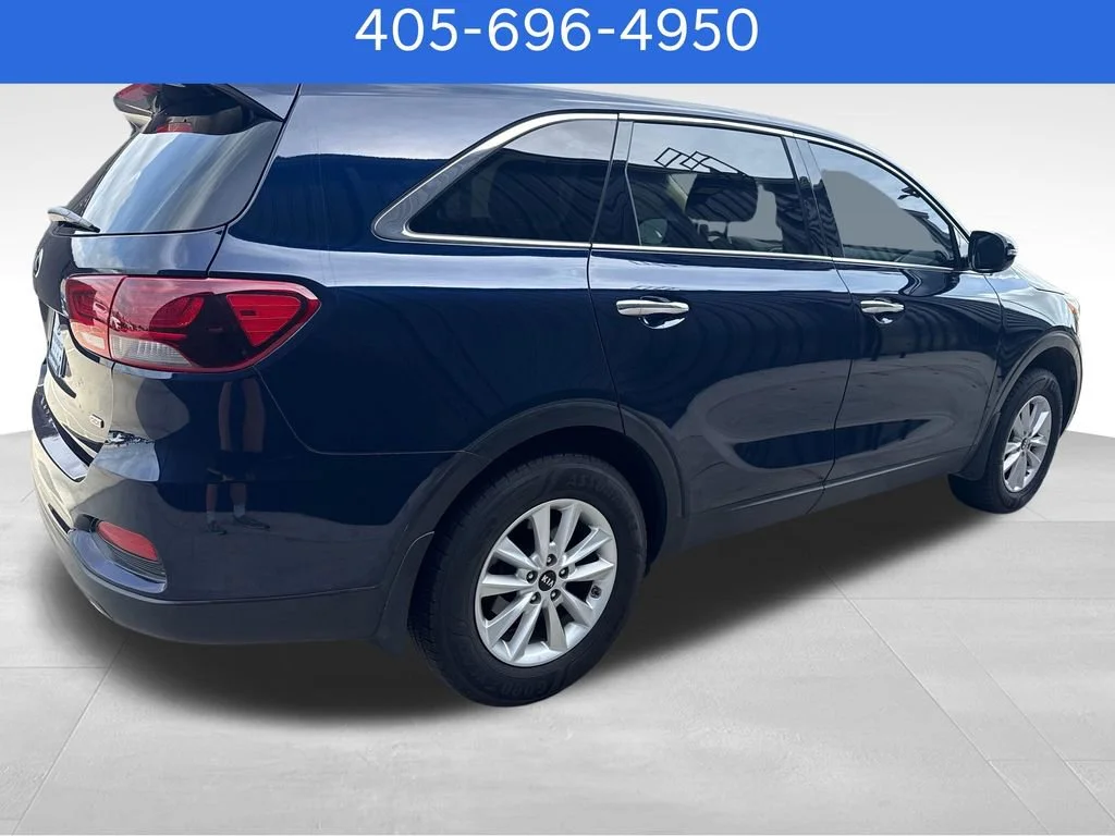 Pre-Owned 2020 Kia Sorento LX