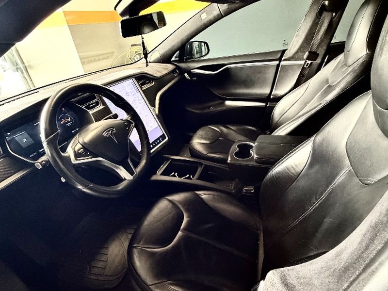 Used 2015 Gray Metallic Tesla 85D image 9