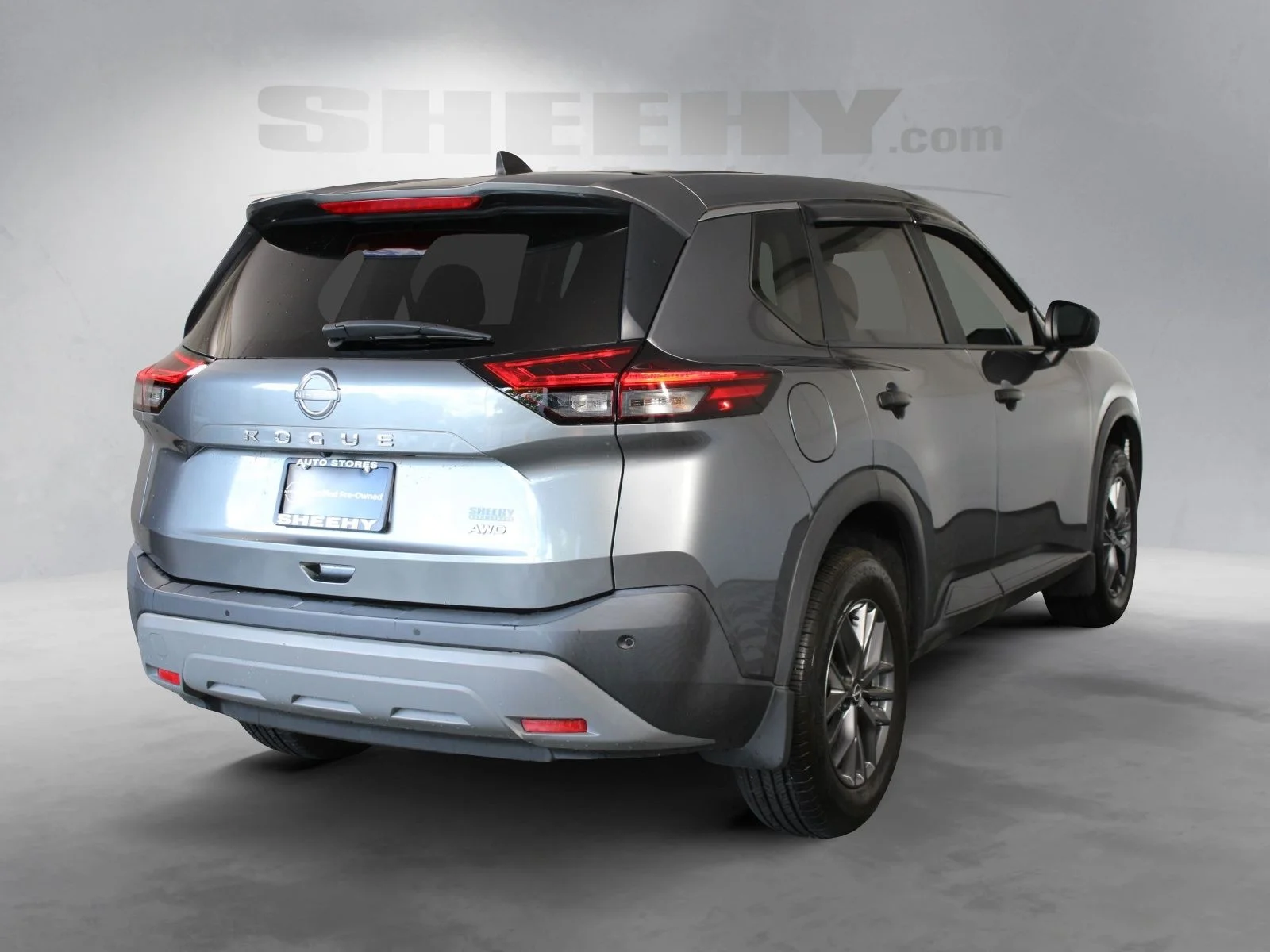 Used 2023 Gray Nissan S image 8