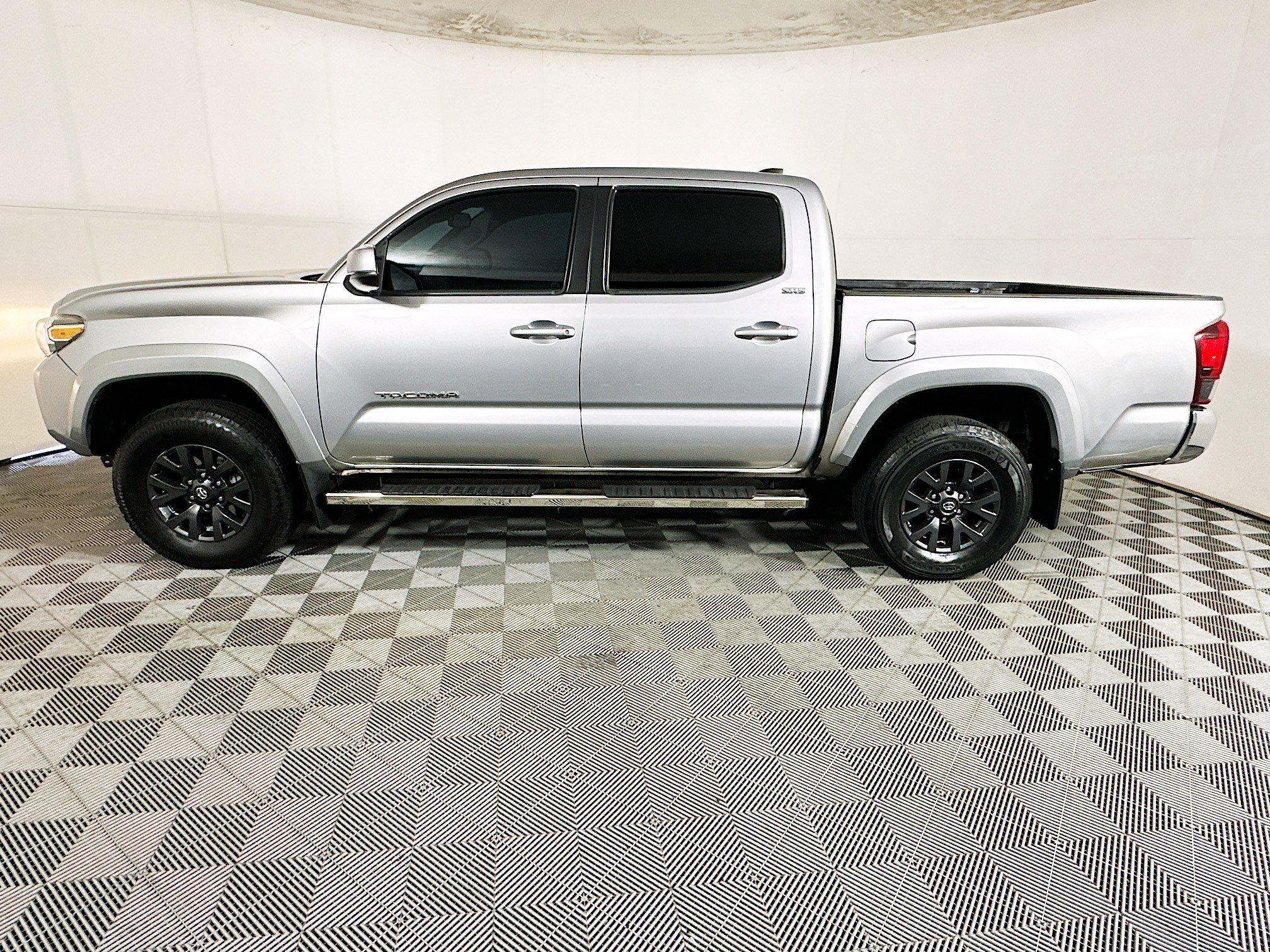 2021 Toyota Tacoma thumbnail 8