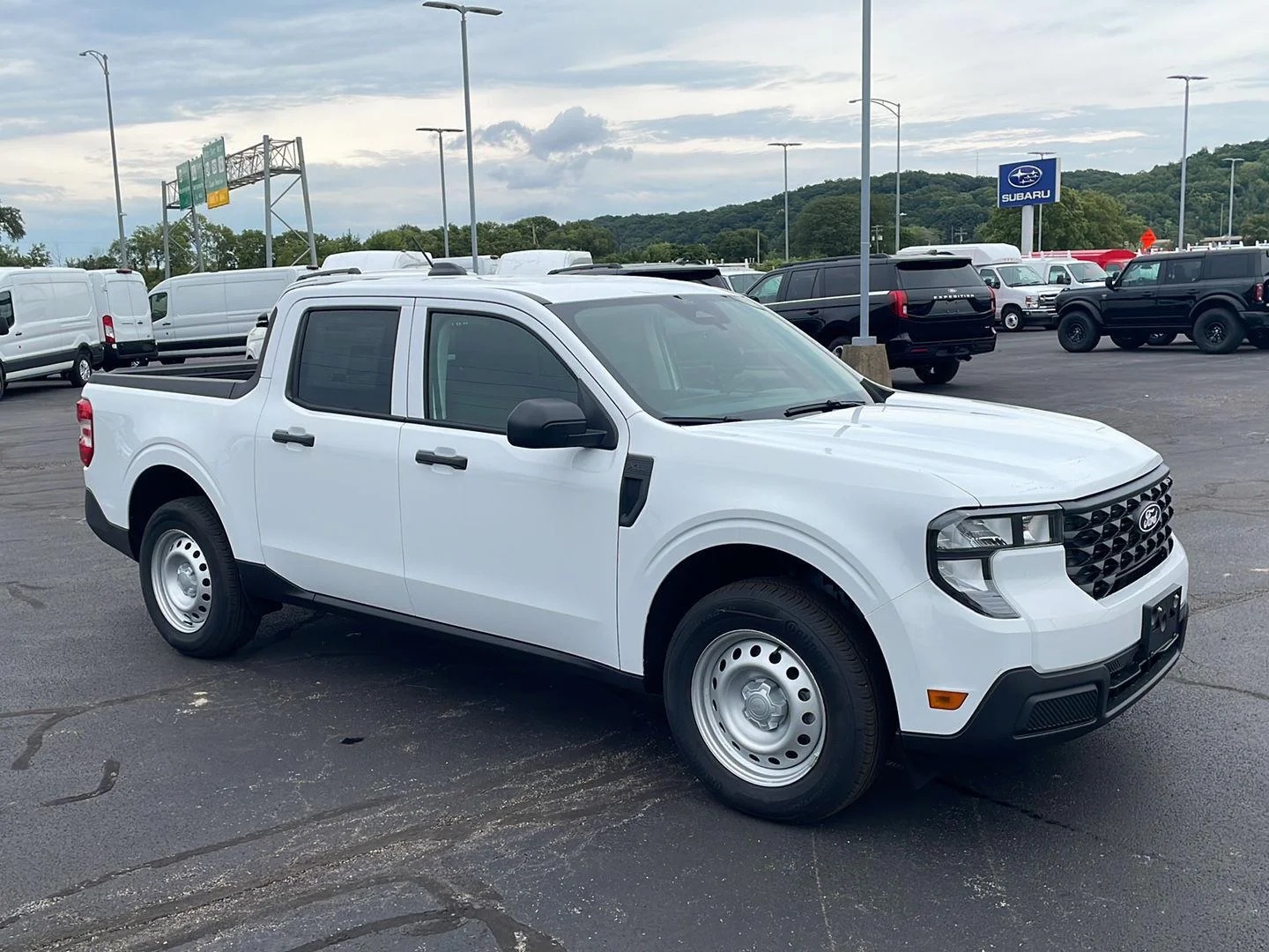 New 2026 Oxford White Ford XL image 7