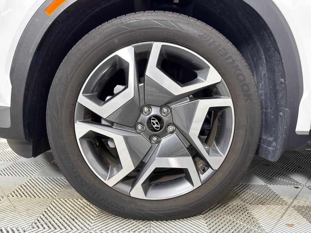 Used 2025 White Hyundai SEL Premium image 22