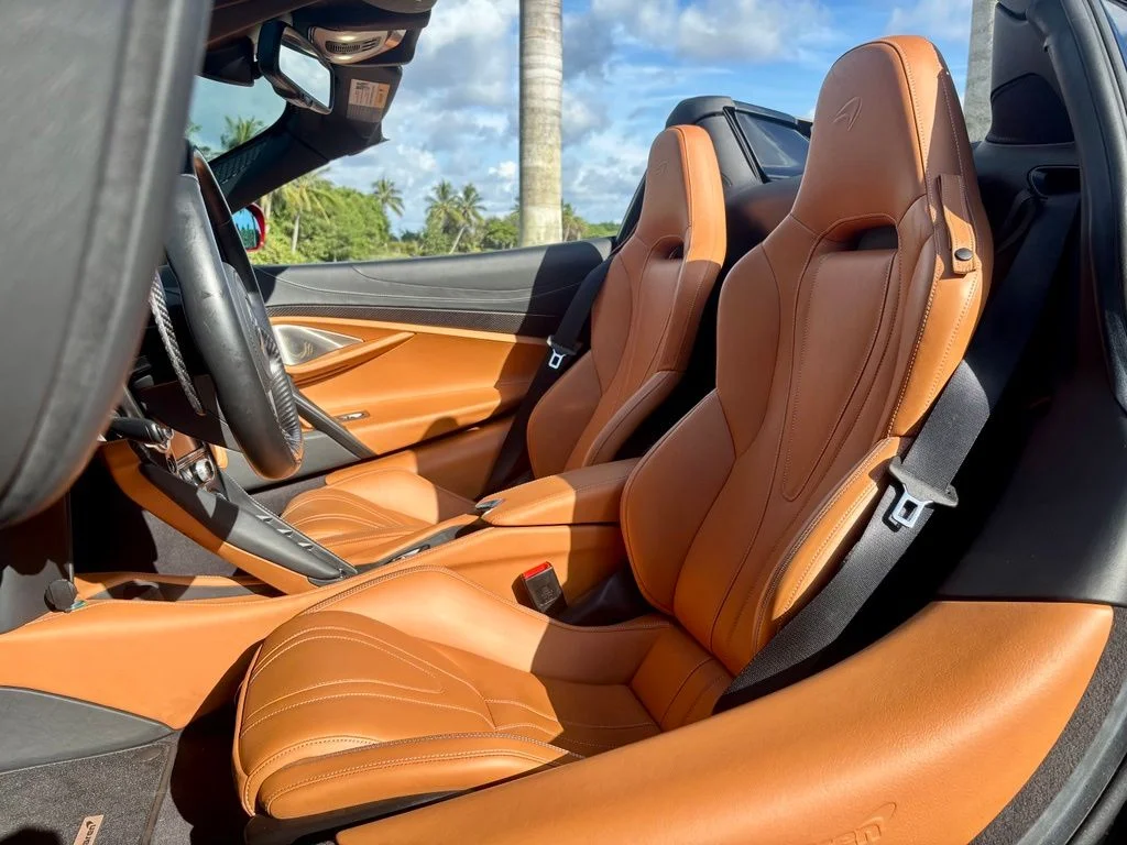 Used 2022 Amaranth Red McLaren Luxury image 3