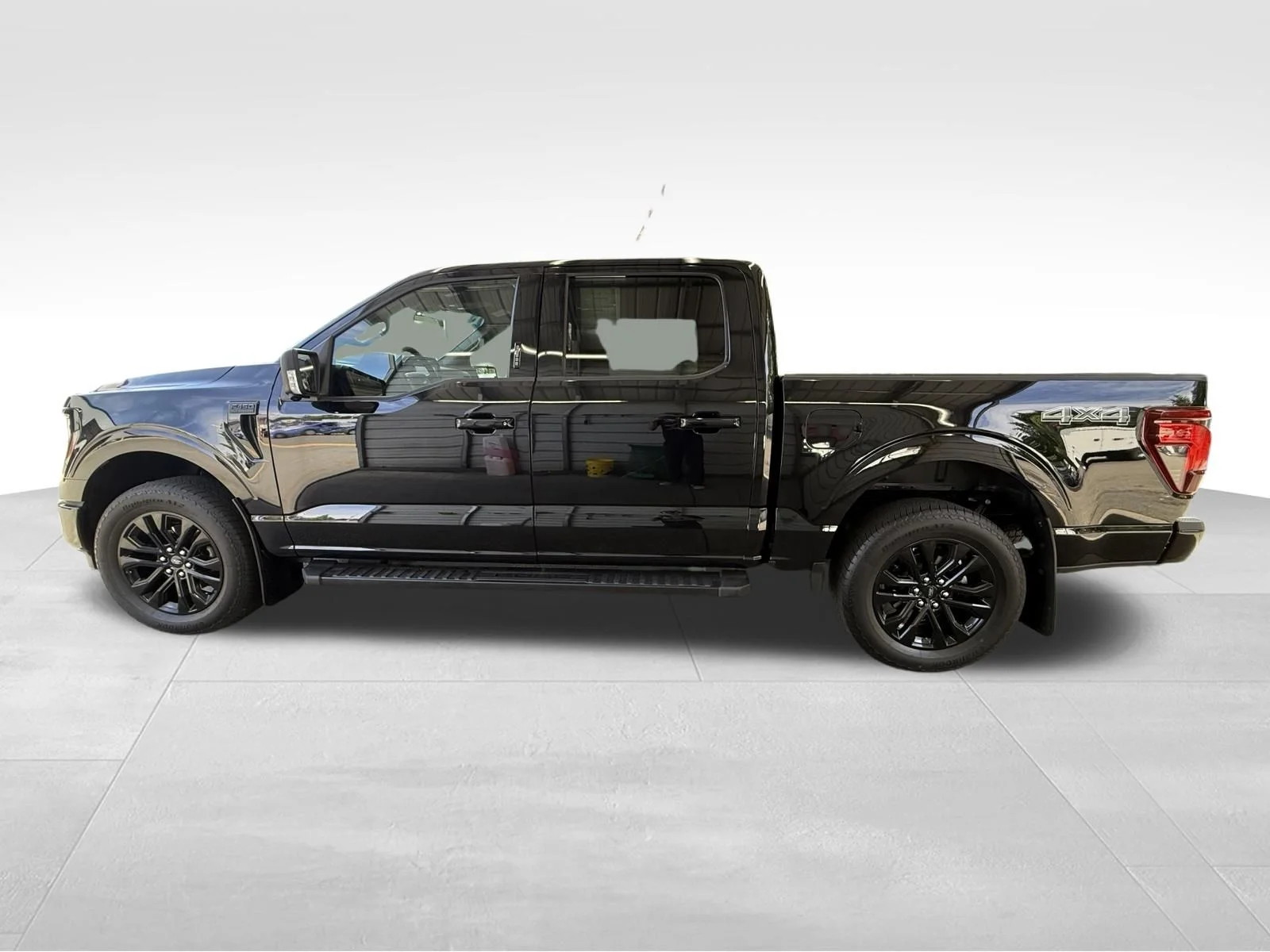 Used 2024 Black Ford XLT image 9