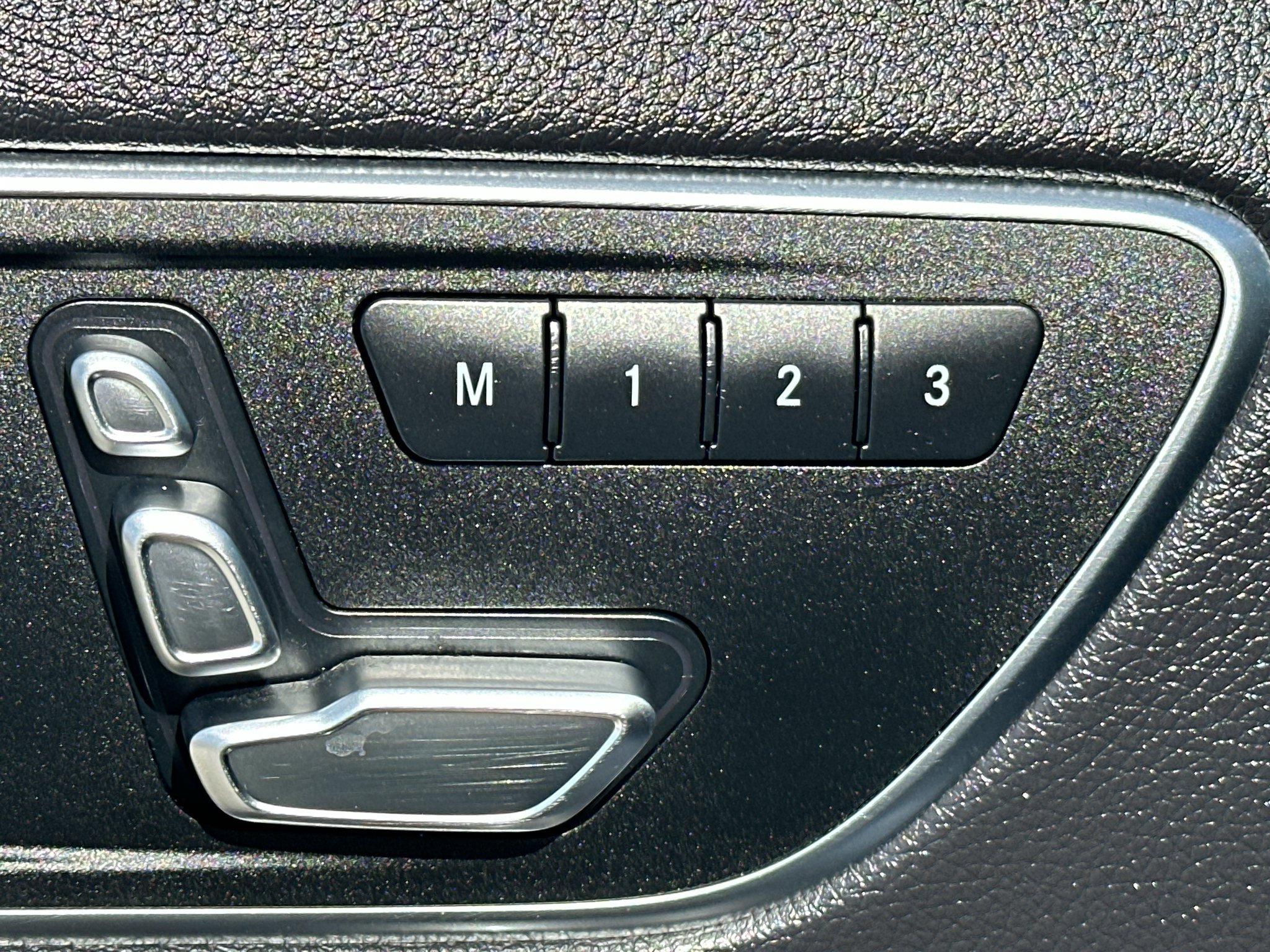 Used 2018 Polar Silver Metallic Mercedes-Benz 250 image 16