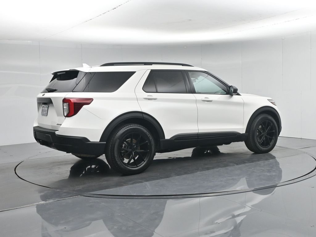Used 2022 White Ford Timberline image 32