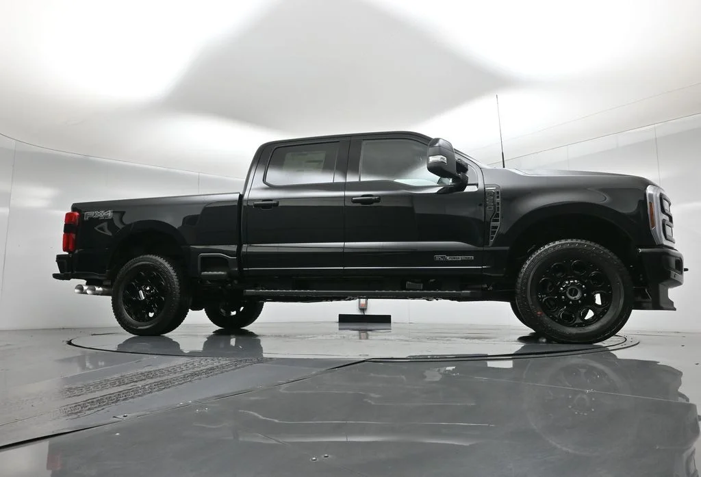 New 2026 Agate Black Metallic Ford Lariat image 3