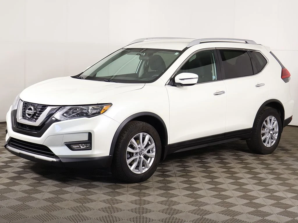 Used 2017 White Nissan SV image 5