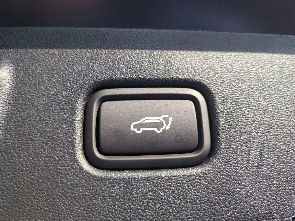 New 2026 Black Hyundai SEL Premium FWD image 15
