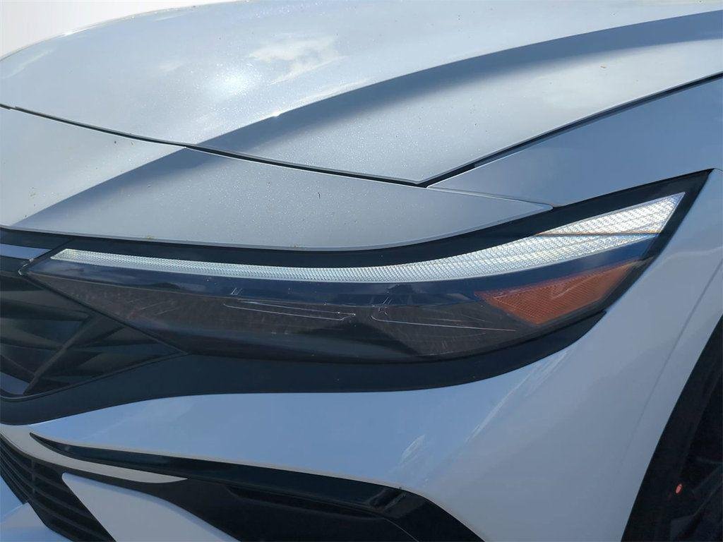 New 2026 White Hyundai SEL Sport Premium image 10