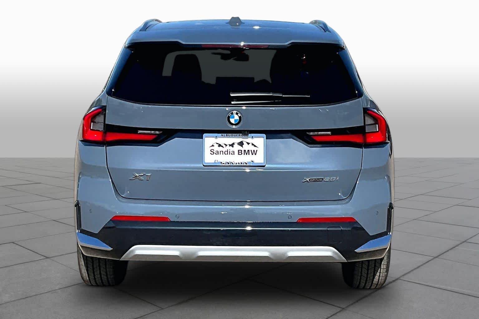 Certified Used 2025 Storm Bay Metallic BMW xDrive28i image 4