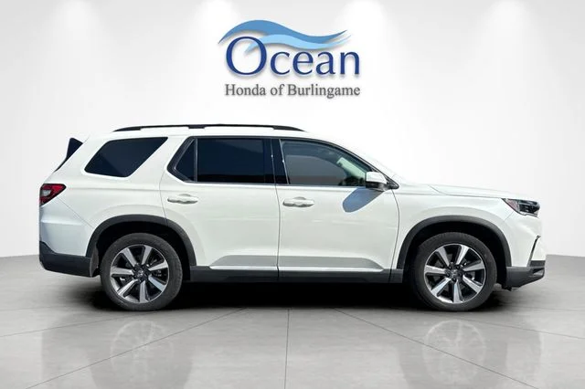 Certified Used 2025 Platinum White Pearl Honda Touring image 3